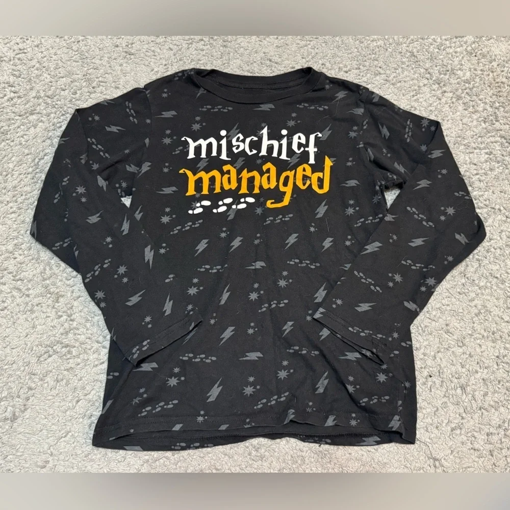 🌼4/$25🌼 Youth Boy size8 Graphic Shirts Bundle
